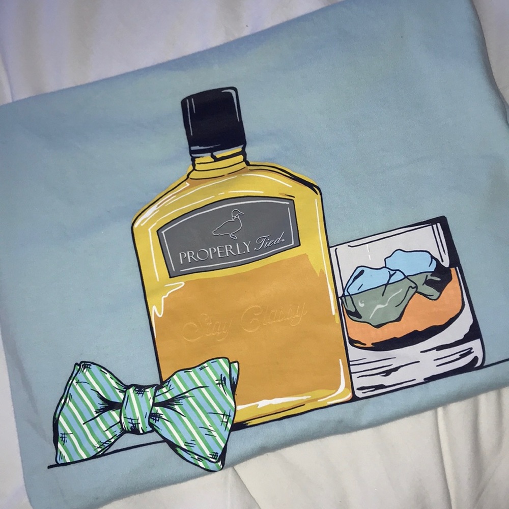 Properly tied T-shirt